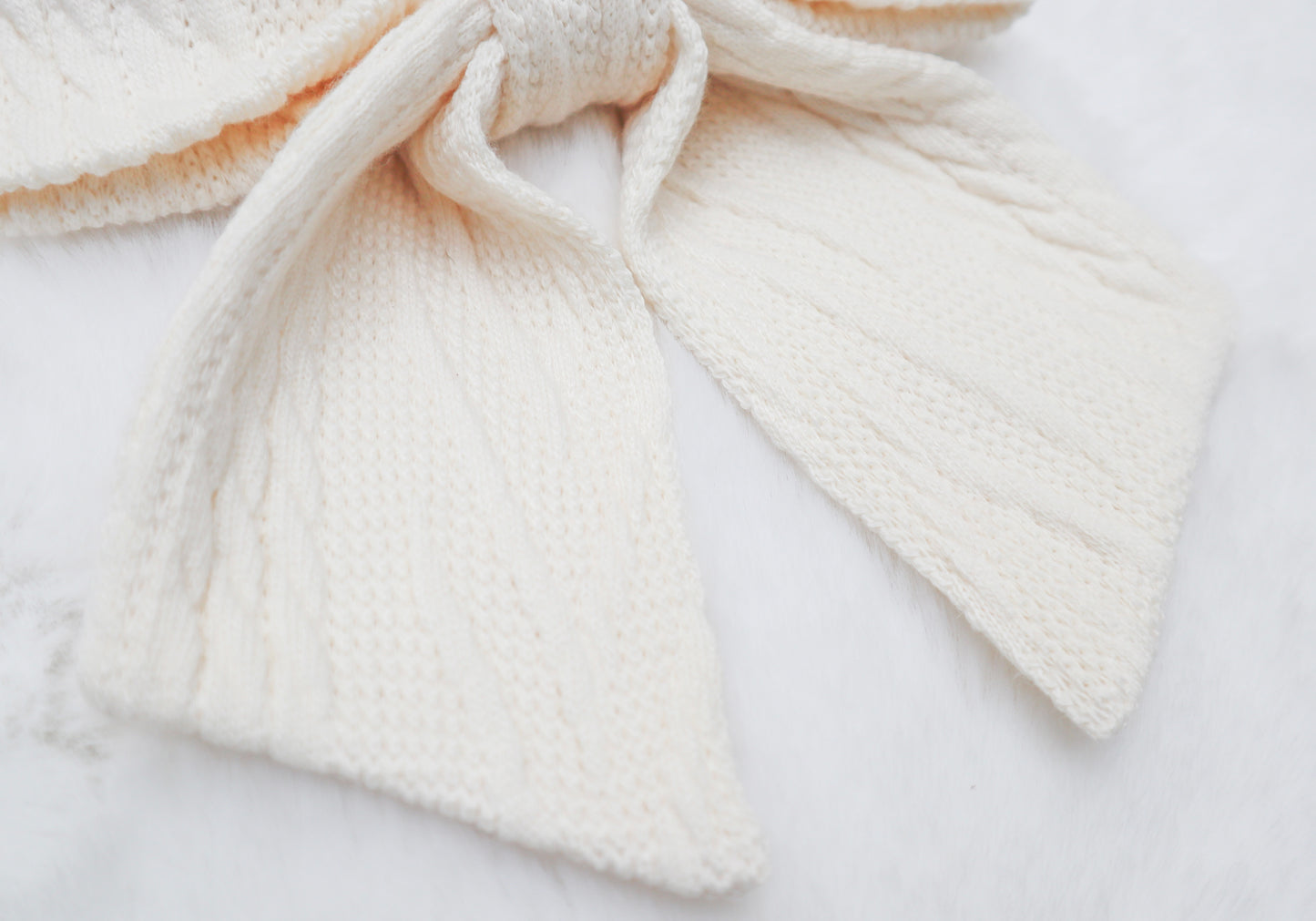 Snowfall Sweater Weather Pet Bow