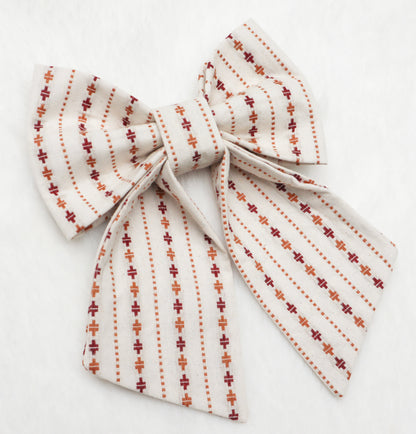 Heirloom Stitch Pet Bow