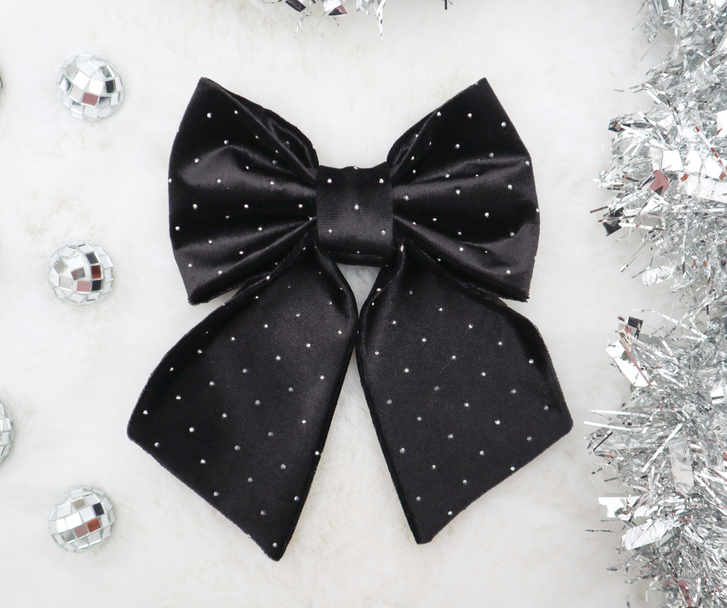 Dazzling Diamond Velvet Pet Bow