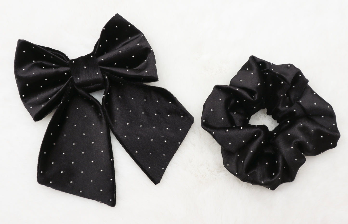 Dazzling Diamond Velvet Pet Bow