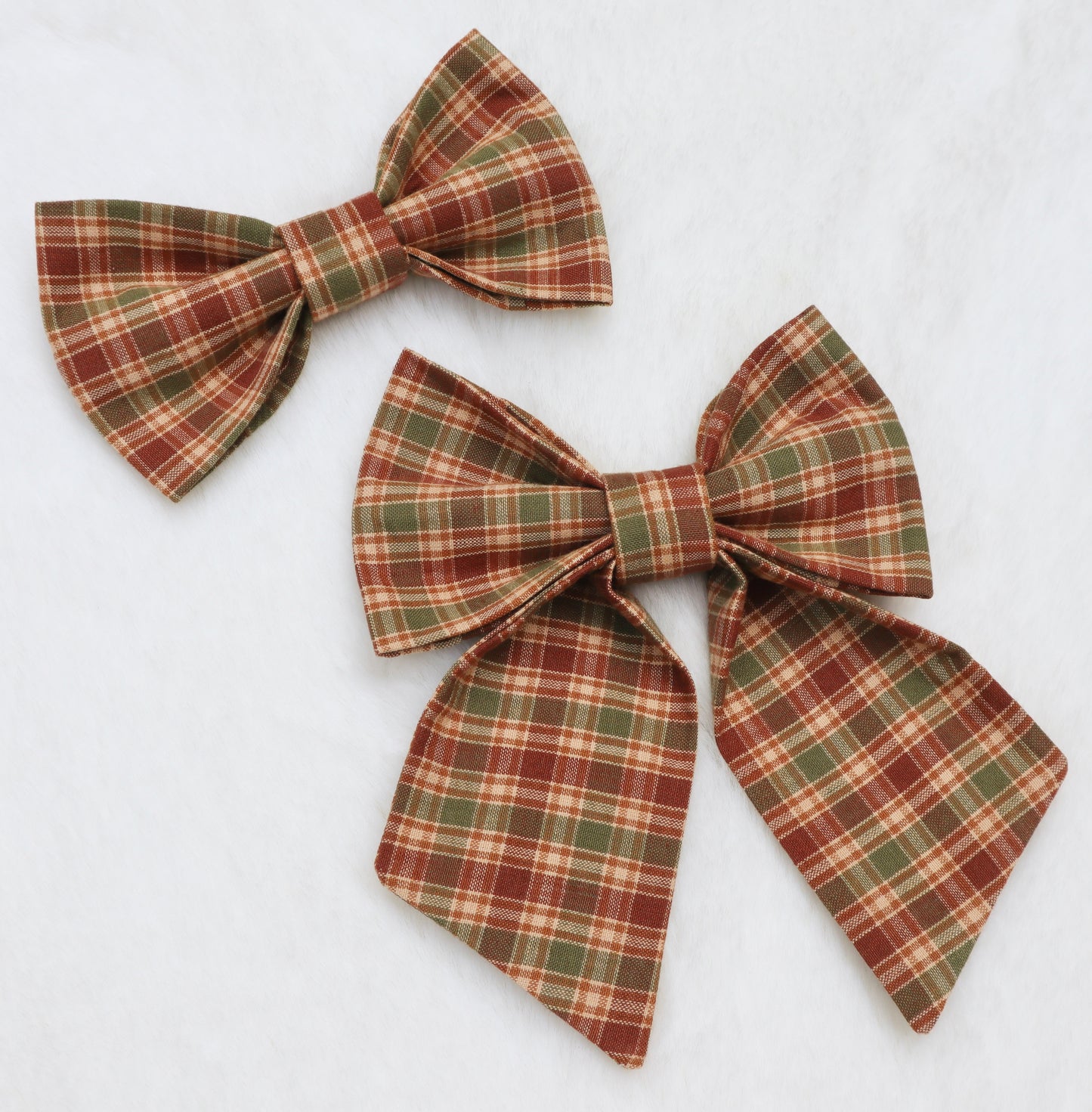 Apple Barrel Pet Bow