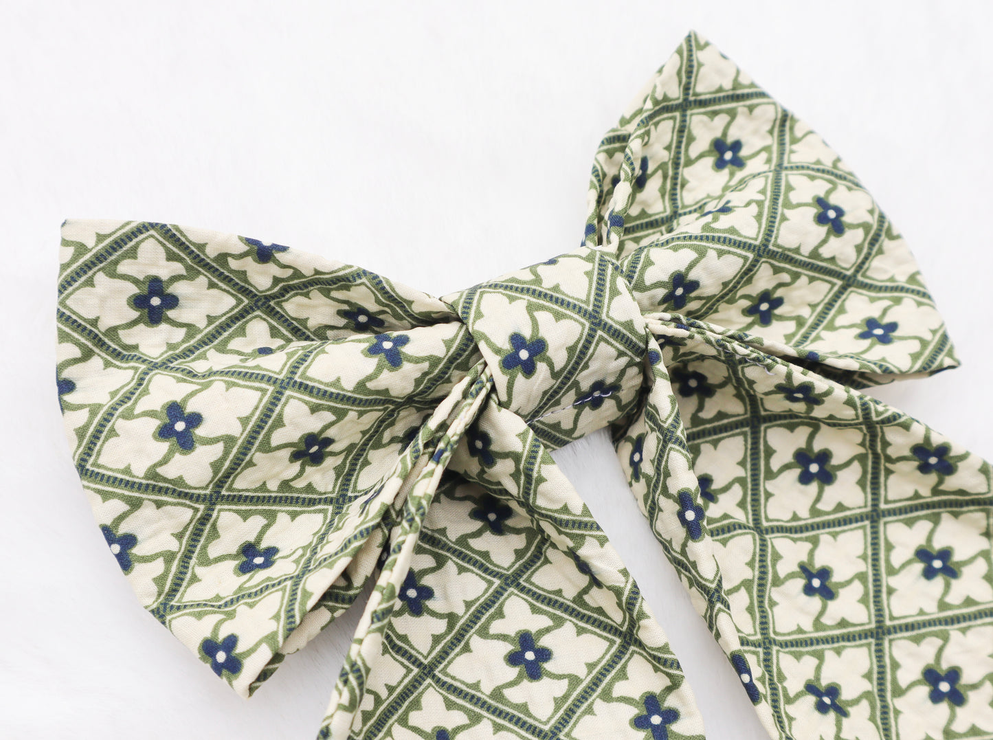 Tuscan Terrace Pet Bow