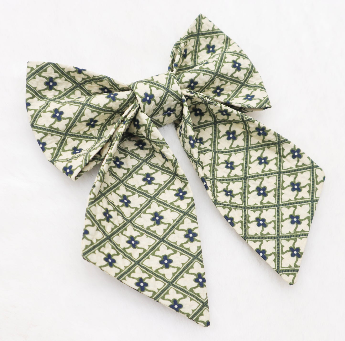Tuscan Terrace Pet Bow