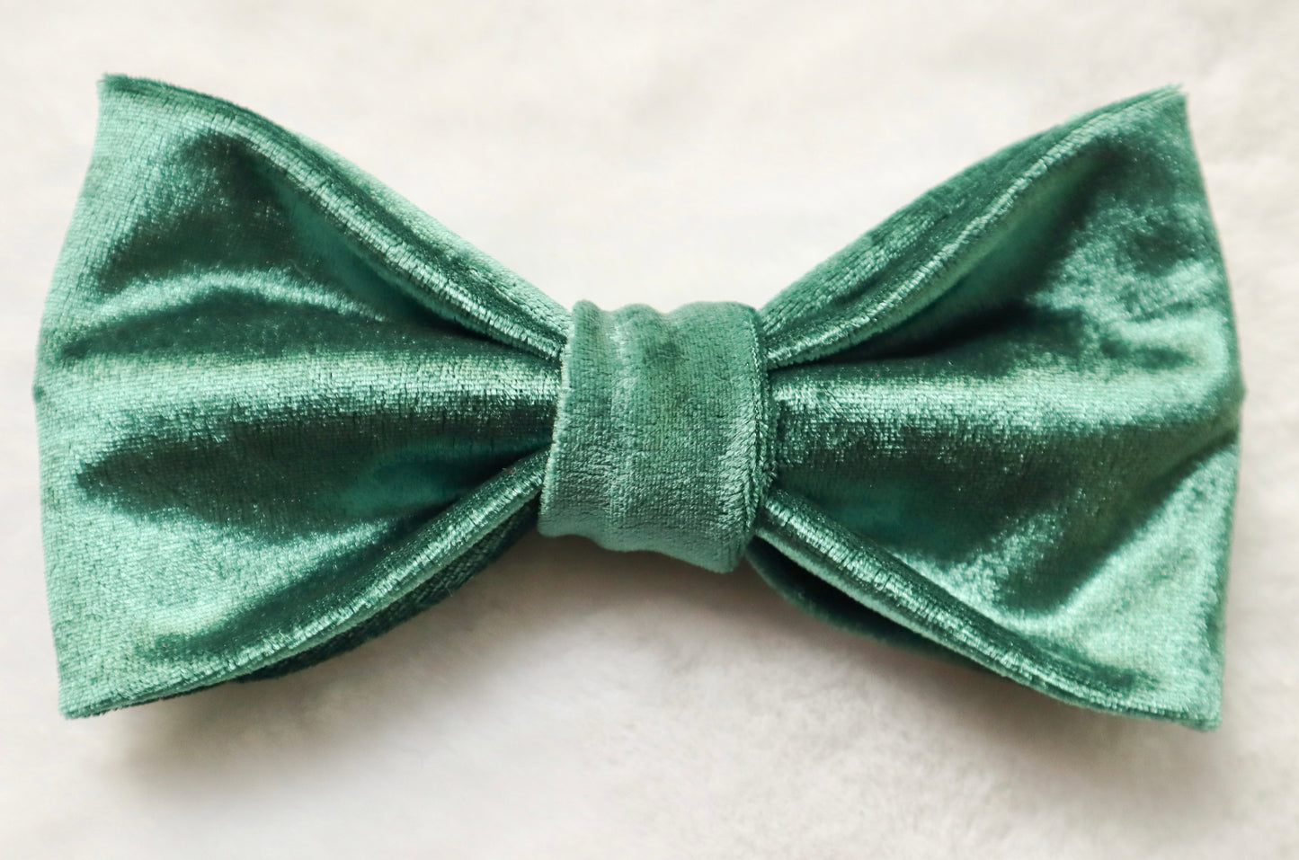Mistletoe Green Velvet Pet Bow