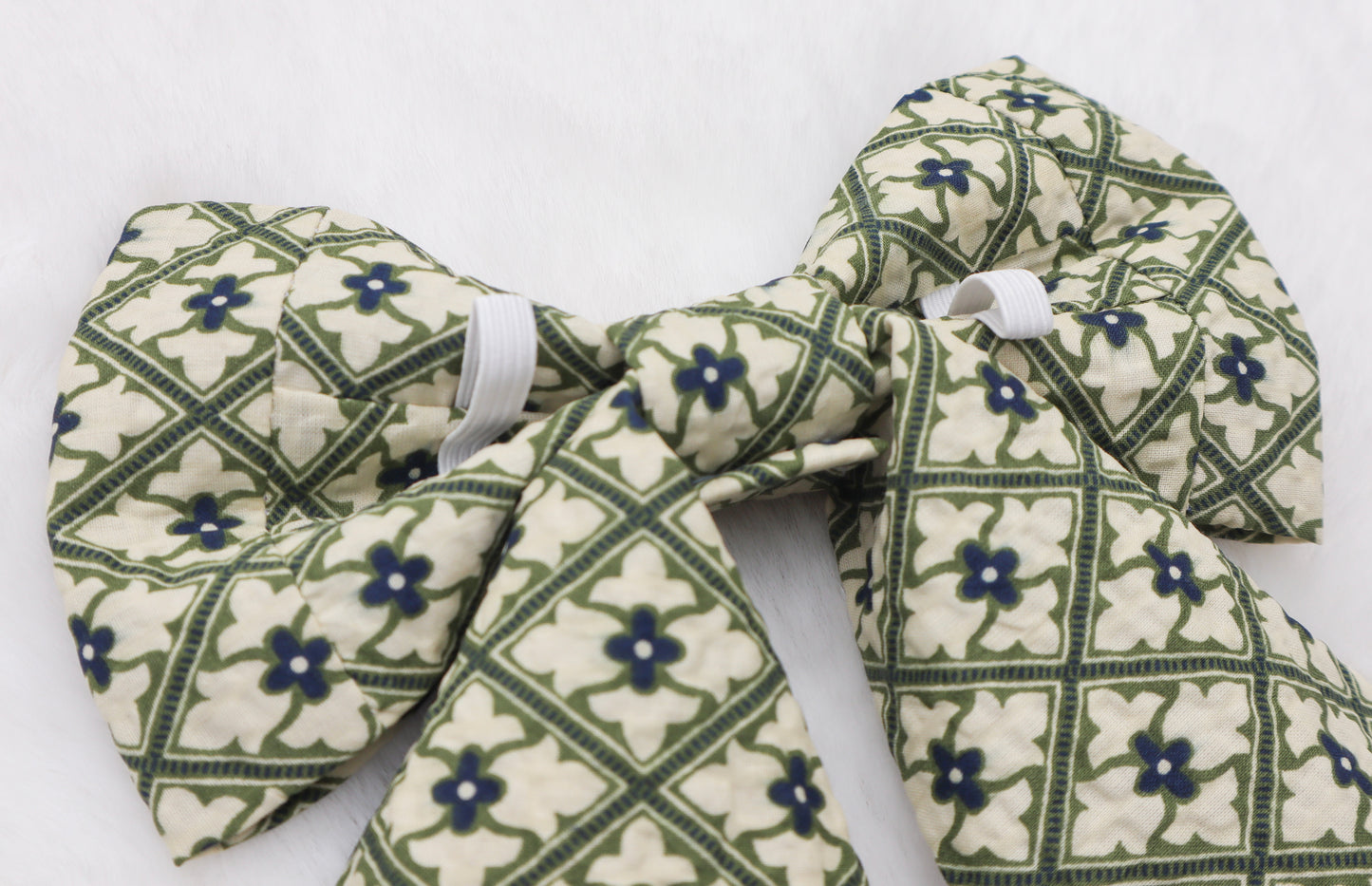 Tuscan Terrace Pet Bow