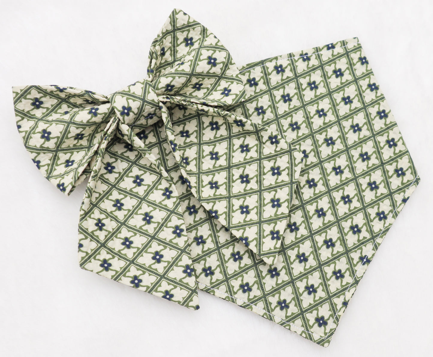 Tuscan Terrace Pet Bow